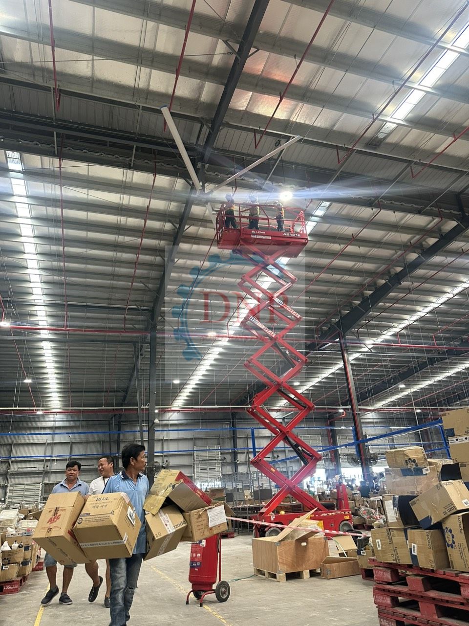 LẮP ĐẶT QUẠT TRẦN TẠI PLAZA LONG AN z5074250371994 59de4b699e5dcc3a8111d65c8c240e45 result